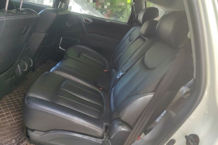 Used Luxgen Great 7 SUV 2015 2.2T Two-Wheel-Drive ZhiZun Version Left Rear Seat