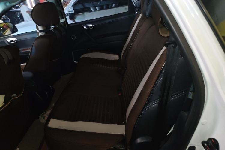 Used Luxgen Great 7 SUV 2015 2.2T Two-Wheel Drive Smart Version Left Rear Seat