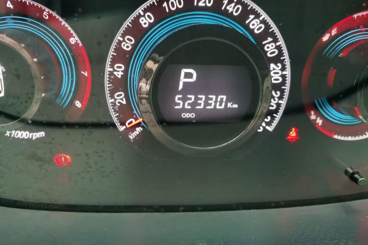 Used Luxgen Great 7 SUV 2015 2.2T Two-Wheel Drive Smart Version Odometer Close Up