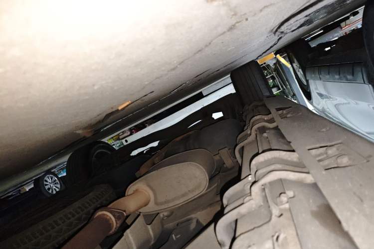 Used Luxgen Great 7 SUV 2015 2.2T Two-Wheel-Drive ZhiZun Version Right Side Sill