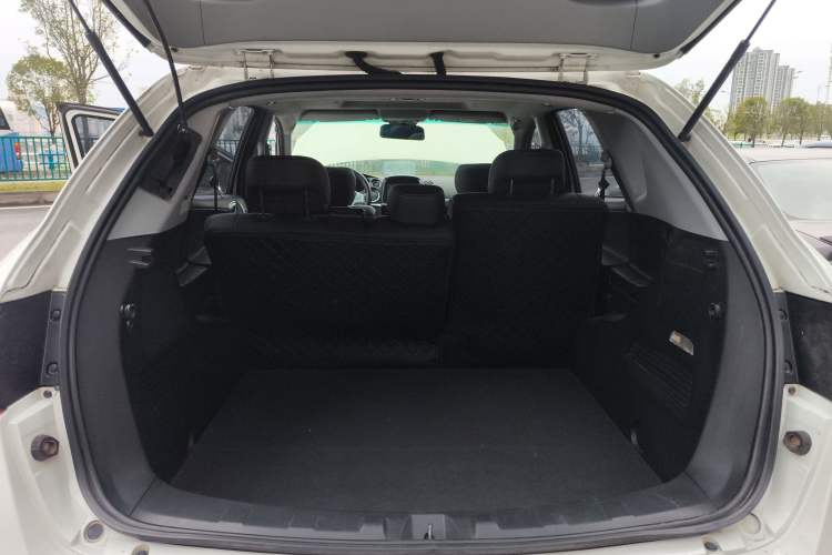 Used Luxgen Great 7 SUV 2015 2.2T Two-Wheel Drive Smart Version Trunk