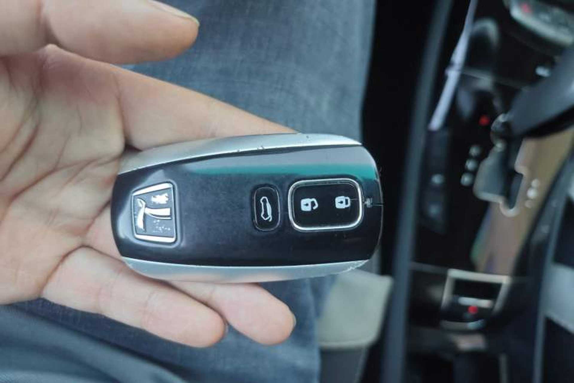 Used Luxgen Great 7 SUV 2015 2.2T Two-Wheel-Drive ZhiZun Version Vehicle Key
