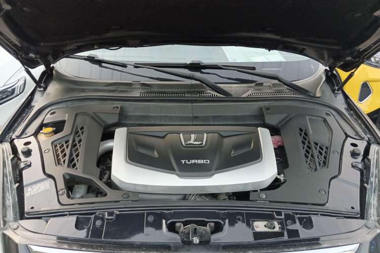 Used Luxgen Great 7 SUV 2016 2.2T Two-Wheel-Drive Smart Version Engine Bay