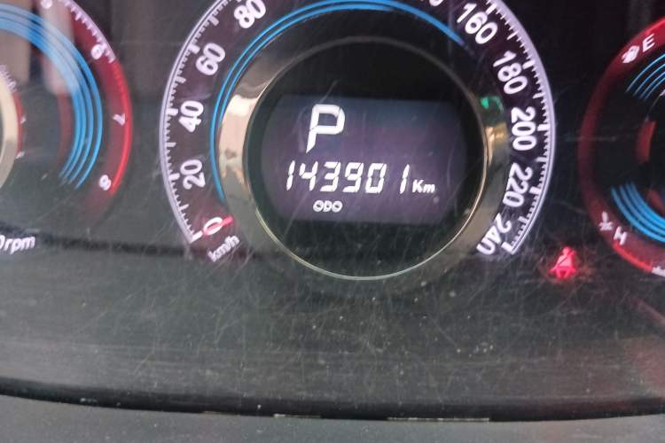 Used Luxgen Great 7 SUV 2016 2.2T Two-Wheel-Drive Smart Version Odometer Close Up