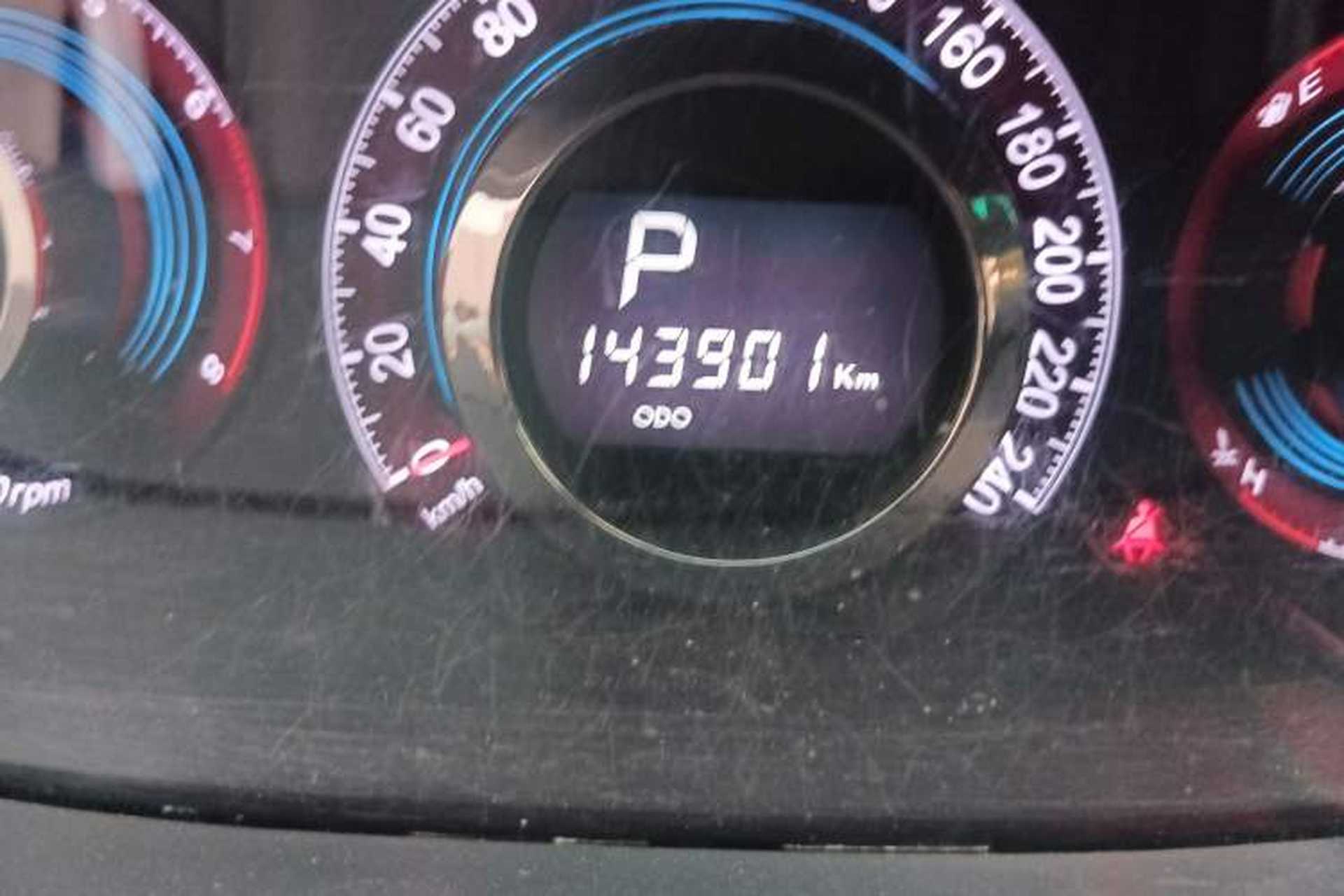Used Luxgen Great 7 SUV 2016 2.2T Two-Wheel-Drive Smart Version Odometer Close Up