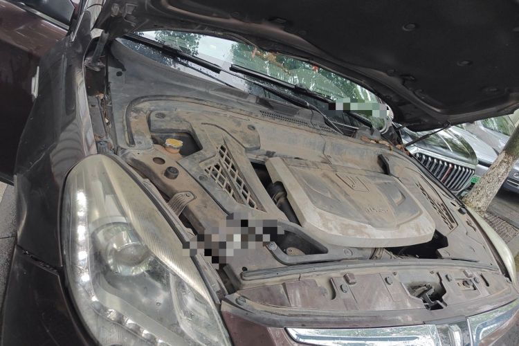 Used Luxgen Great 7 SUV 2016 2.2T Two-Wheel Drive ZhiZun Version Engine Bay Right