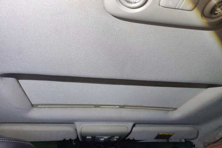 Used Luxgen Great 7 SUV 2016 2.2T Two-Wheel Drive ZhiZun Version Headliner