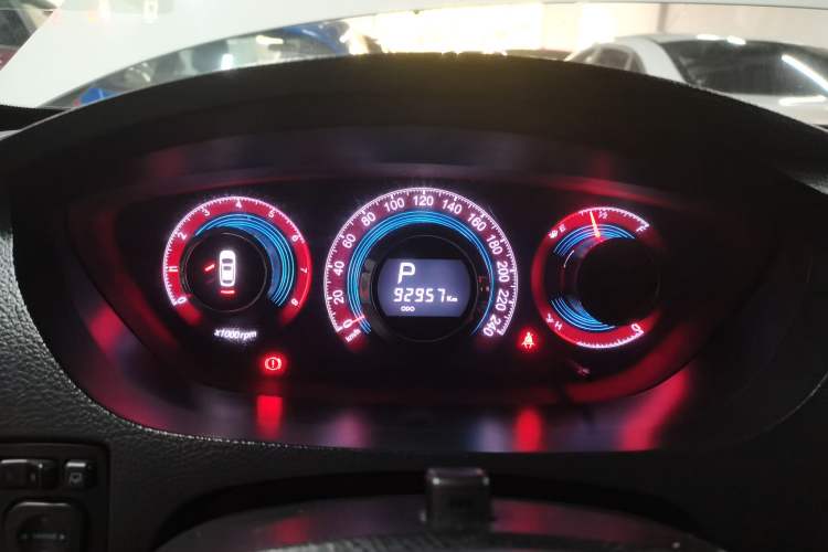 Used Luxgen Great 7 SUV 2016 2.2T Two-Wheel Drive ZhiZun Version Instrument Cluster