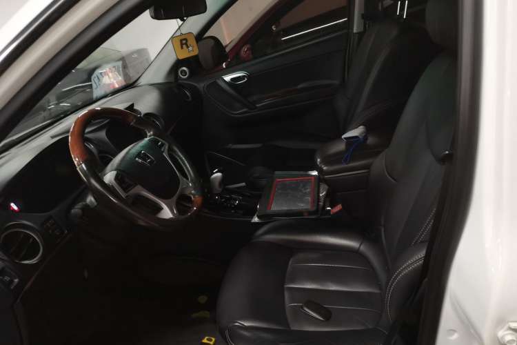 Used Luxgen Great 7 SUV 2016 2.2T Two-Wheel Drive ZhiZun Version Left Front Seat