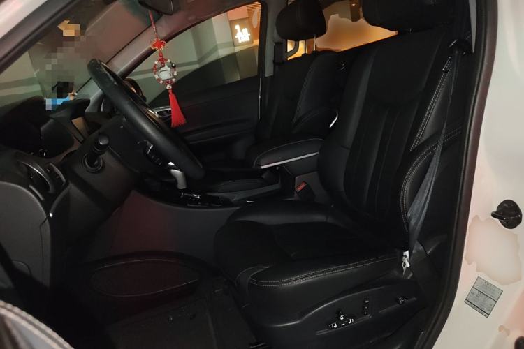 Used Luxgen Great 7 SUV 2016 2.2T Two-Wheel-Drive Smart Version Left Front Seat