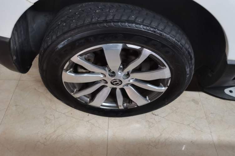 Used Luxgen Great 7 SUV 2016 2.2T Two-Wheel Drive ZhiZun Version Right Rear Wheel Hub