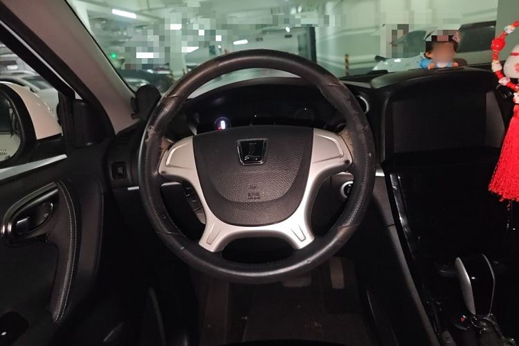 Used Luxgen Great 7 SUV 2016 2.2T Two-Wheel-Drive Smart Version Steering Wheel