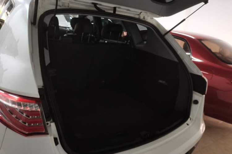 Used Luxgen Great 7 SUV 2016 2.2T Two-Wheel Drive ZhiZun Version Trunk