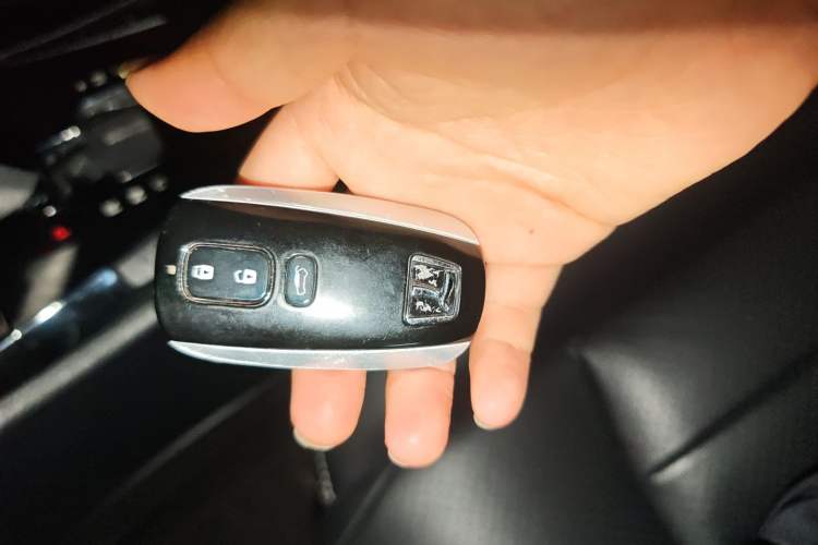 Used Luxgen Great 7 SUV 2016 2.2T Two-Wheel-Drive Smart Version Vehicle Key