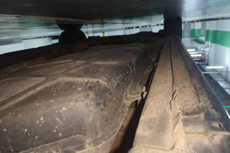 Used Luxgen MASTER CEO 2013 2.2T Executive Edition Chassis Rear Left
