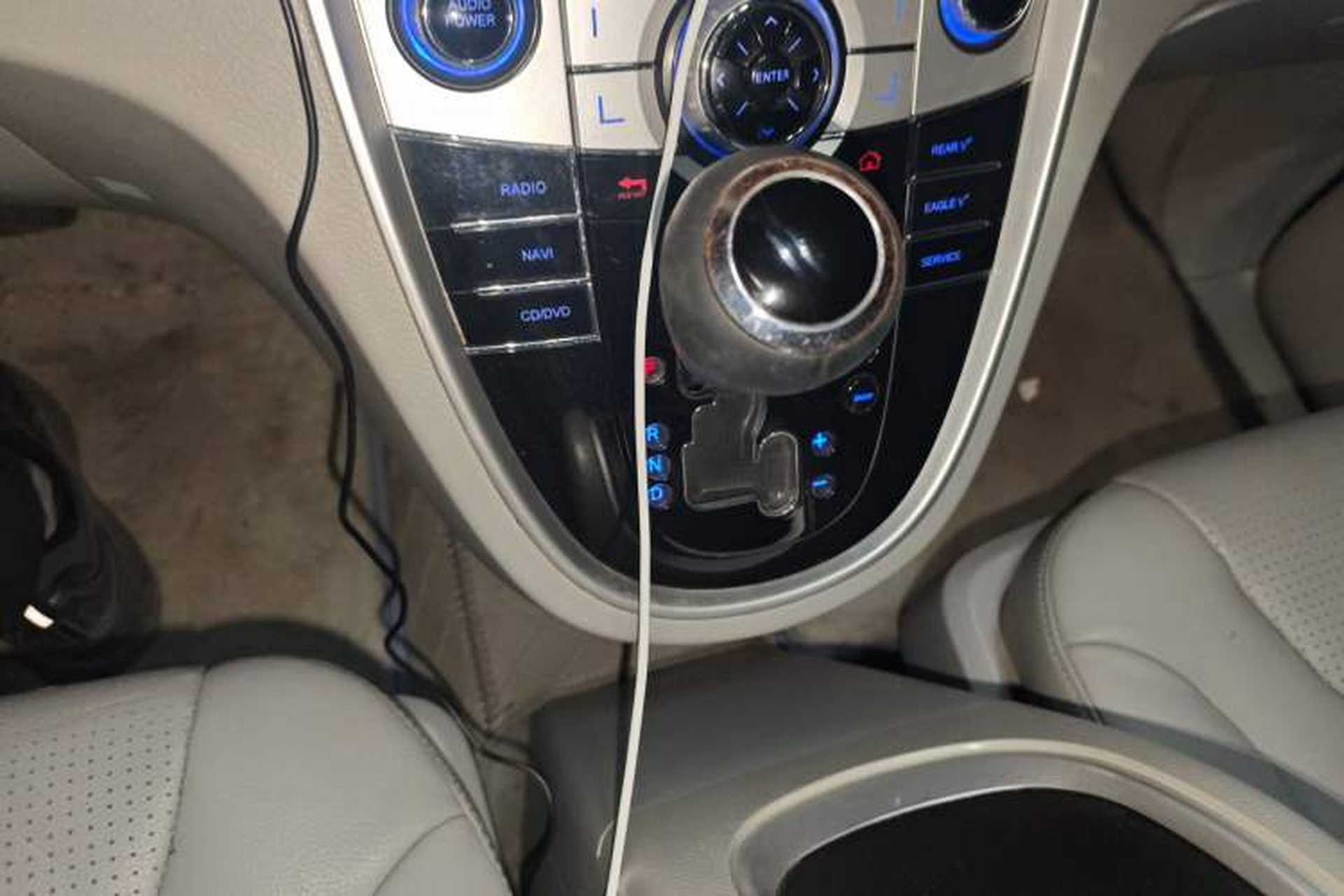 Used Luxgen MASTER CEO 2013 2.2T Executive Edition Gear Lever