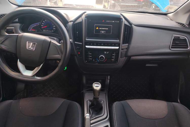 Used Luxgen S3 2016 1.6L Manual Smart Edition Center Console