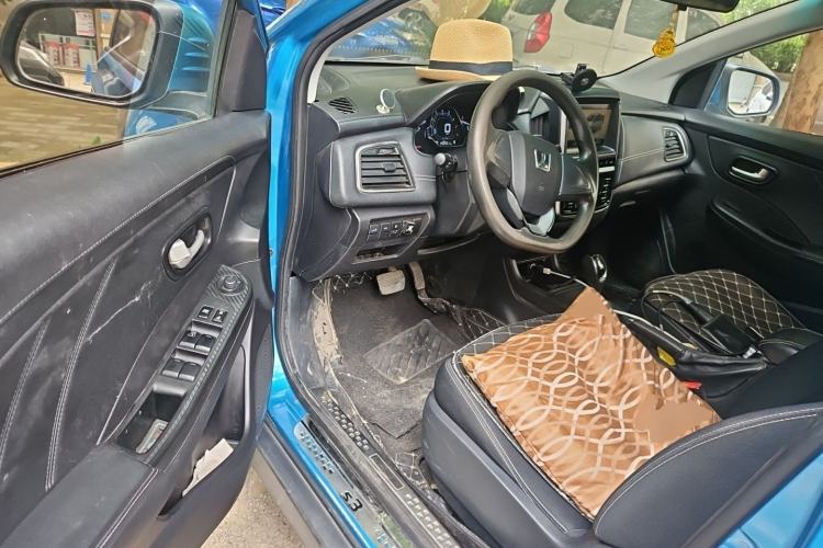 Used Luxgen S3 2016 1.6L CVT Smart Enjoyment Model Driver Seat