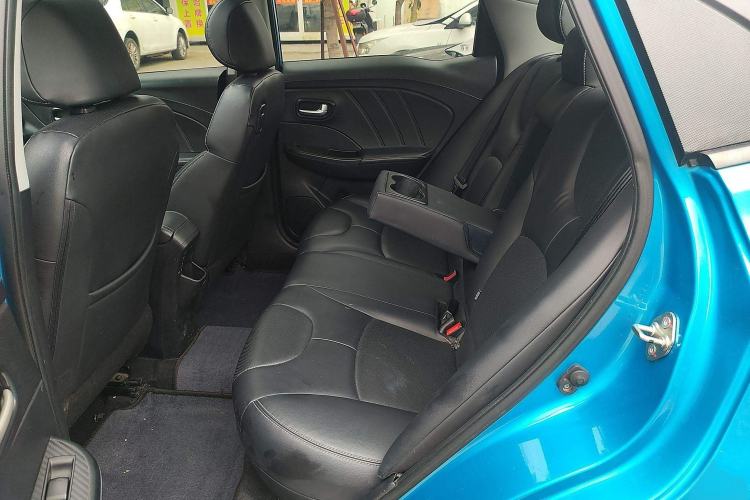 Used Luxgen S3 2016 1.6L CVT Flagship Edition Interior 4