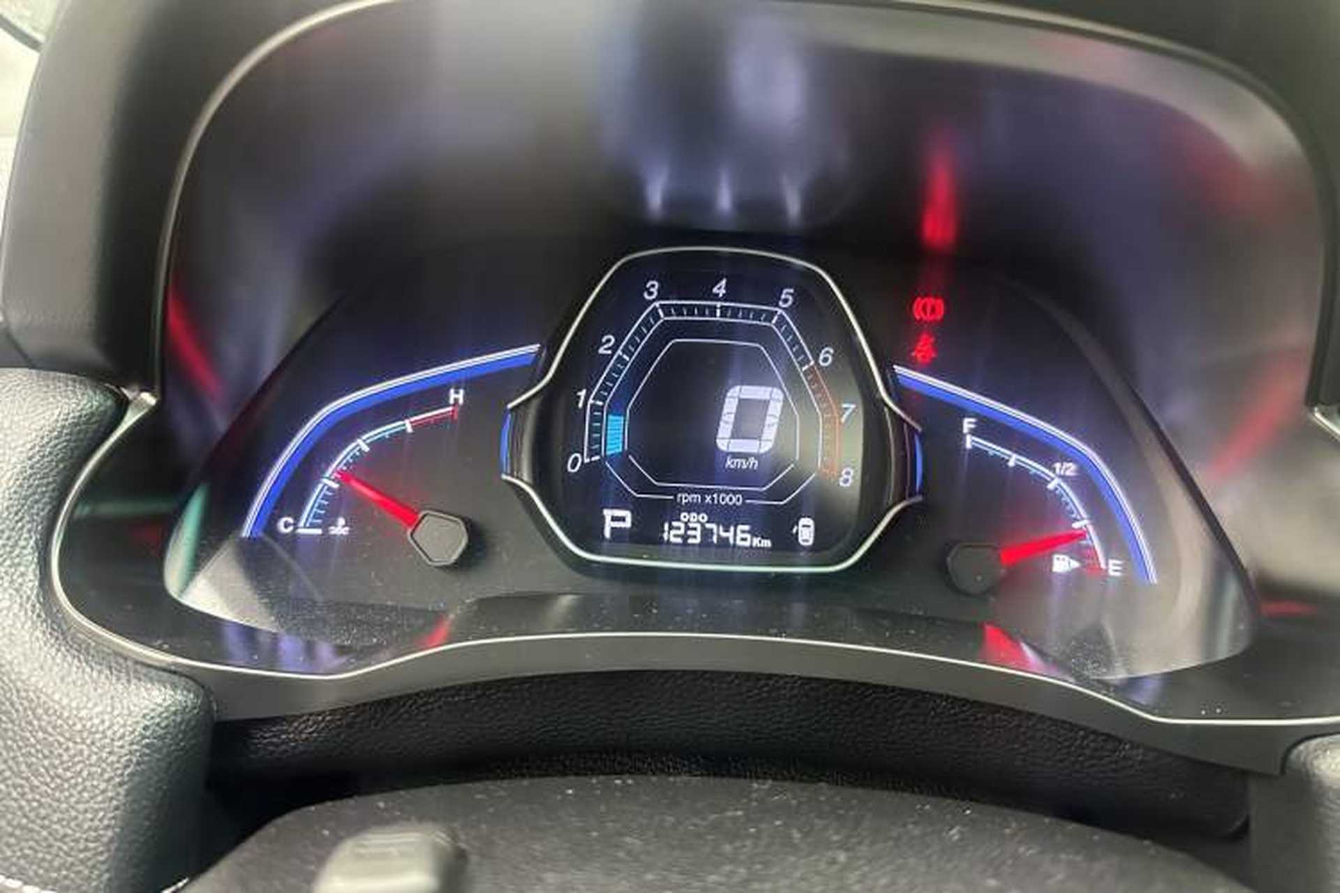 Used Luxgen S3 2016 1.6L CVT Flagship Edition Odometer Close Up