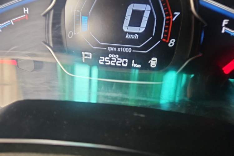 Used Luxgen S3 2016 1.6L CVT Smart Enjoyment Model Odometer Close Up