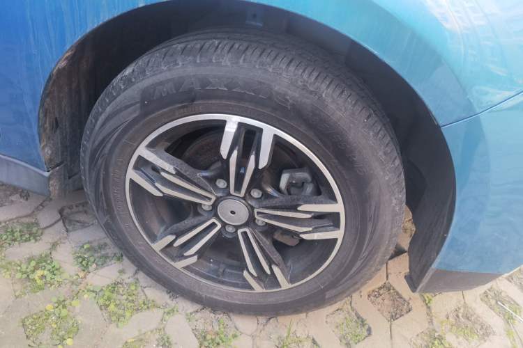 Used Luxgen S3 2016 1.6L Manual Smart Edition Right Front Wheel Hub