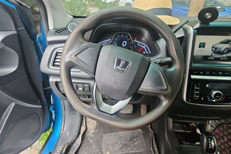 Used Luxgen S3 2016 1.6L CVT Smart Enjoyment Model Steering Wheel