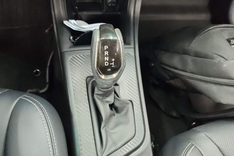 Used Luxgen S3 2016 1.6L CVT Flagship Edition Gear Lever