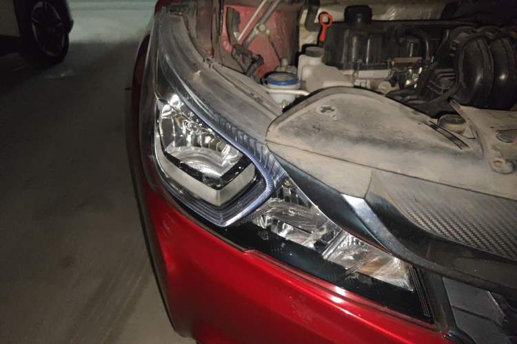 Used Luxgen S3 2016 1.6L CVT Smart Enjoyment Model Right Front Headlight