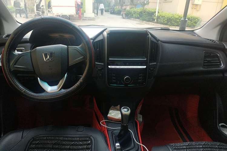 Used Luxgen S3 2016 1.6L Manual Smart Edition Center Console