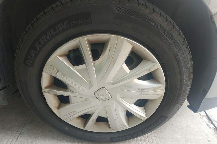Used Luxgen S3 2016 1.6L Manual Smart Edition Right Front Wheel Hub
