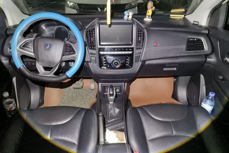 Used Luxgen S3 2016 1.6L CVT Flagship Edition Center Console