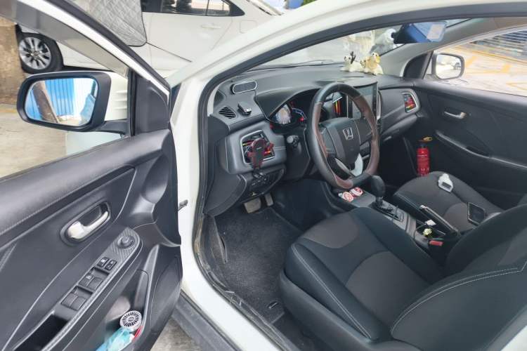 Used Luxgen S3 2016 1.6L CVT Smart Enjoyment Model Driver Seat