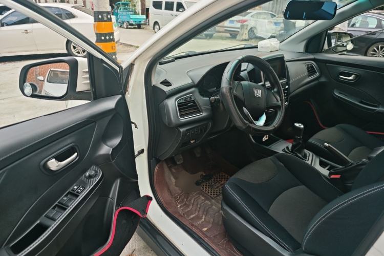 Used Luxgen S3 2016 1.6L Manual Smart Edition Driver Seat