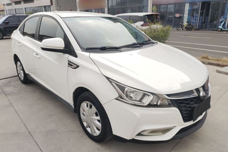 Used Luxgen S3 2016 1.6L Manual Smart Edition Exterior 1