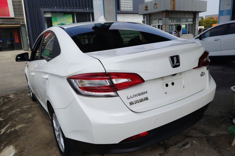 Used Luxgen S3 2016 1.6L CVT Deluxe Model with Sunroof Exterior 2