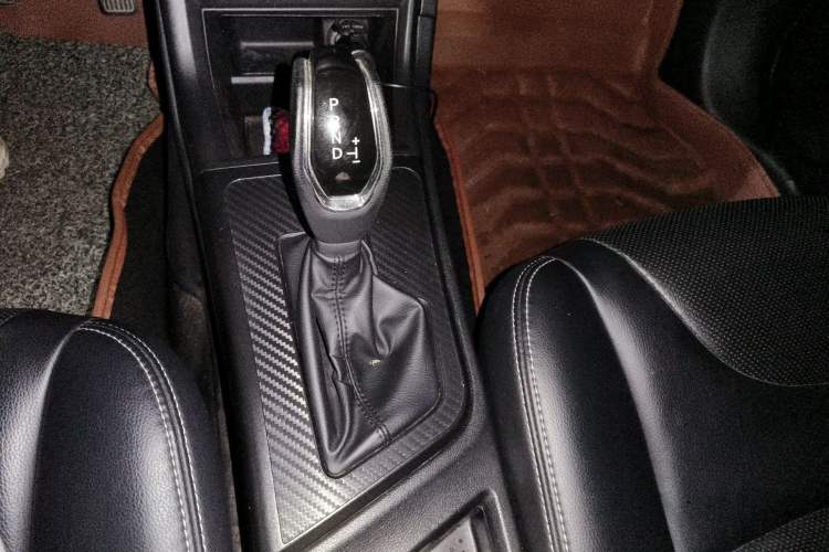 Used Luxgen S3 2016 1.6L CVT Flagship Edition Gear Lever