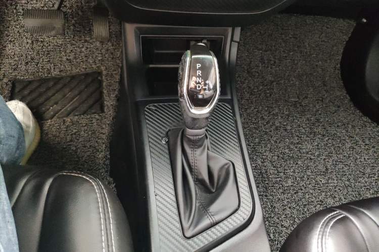 Used Luxgen S3 2016 1.6L CVT Smart Enjoyment Model Gear Lever