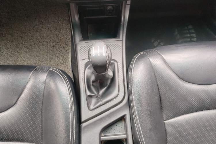 Used Luxgen S3 2016 1.6L Manual Smart Edition Gear Lever