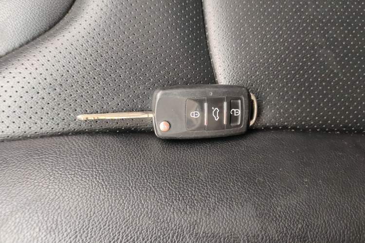 Used Luxgen S3 2016 1.6L Manual Smart Edition Interior 1