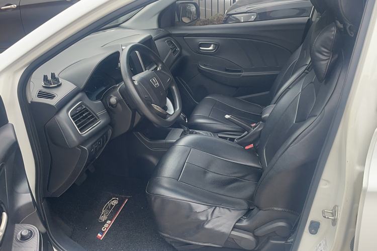Used Luxgen S3 2016 1.6L CVT Deluxe Model with Sunroof Interior 2
