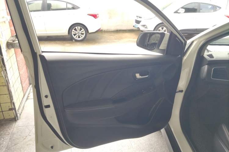 Used Luxgen S3 2016 1.6L CVT Smart Enjoyment Model Left Front Door Interior