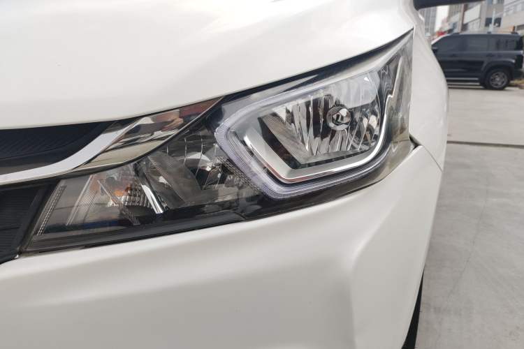 Used Luxgen S3 2016 1.6L Manual Smart Edition Left Front Headlight