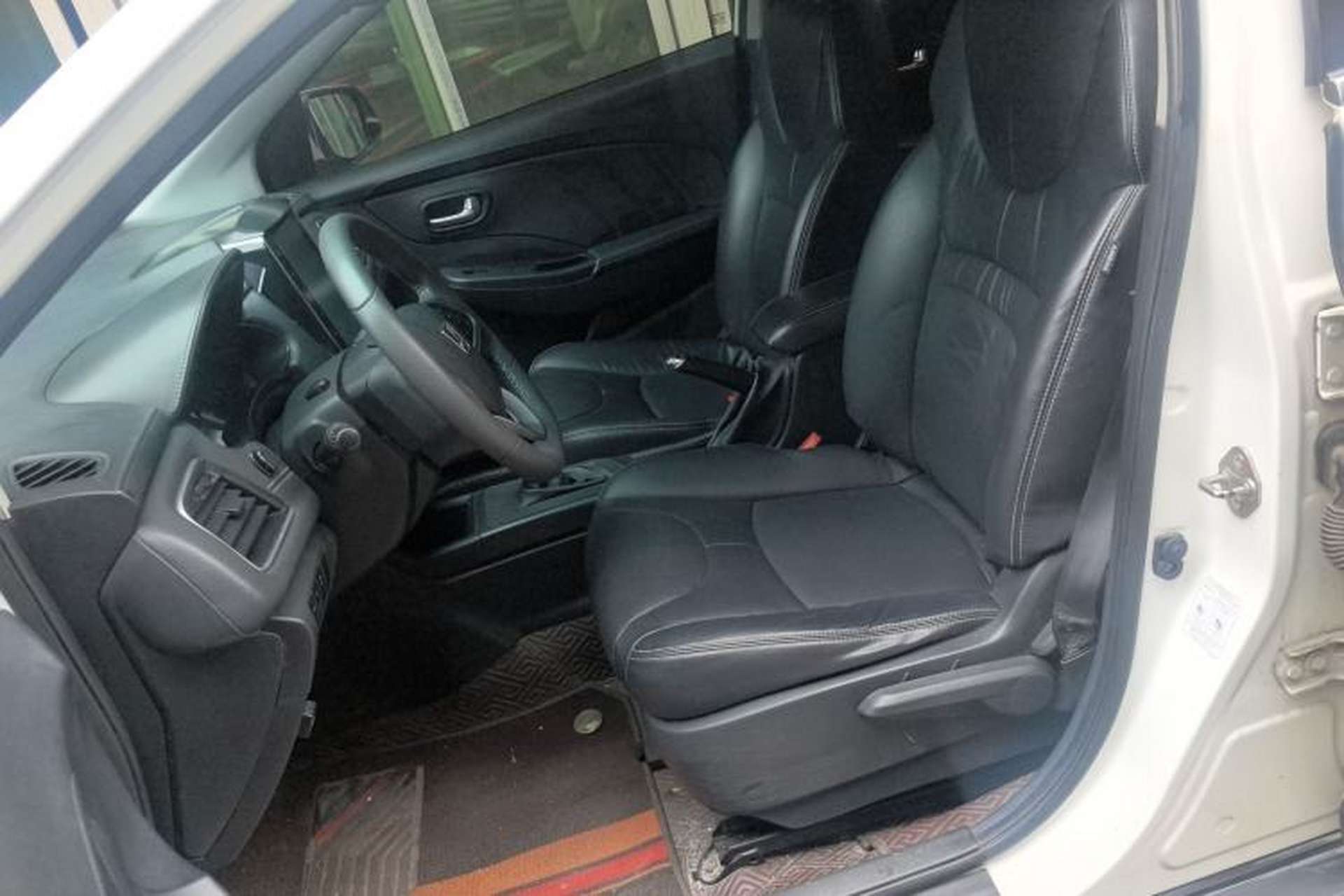 Used Luxgen S3 2016 1.6L CVT Flagship Edition Left Front Seat