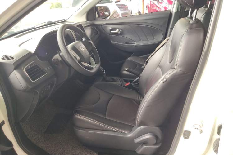 Used Luxgen S3 2016 1.6L CVT Smart Enjoyment Model Left Front Seat
