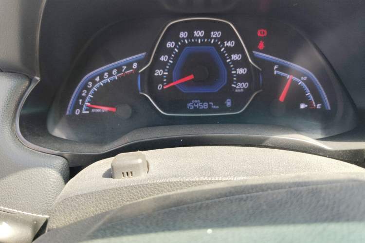 Used Luxgen S3 2016 1.6L Manual Smart Edition Odometer Close Up