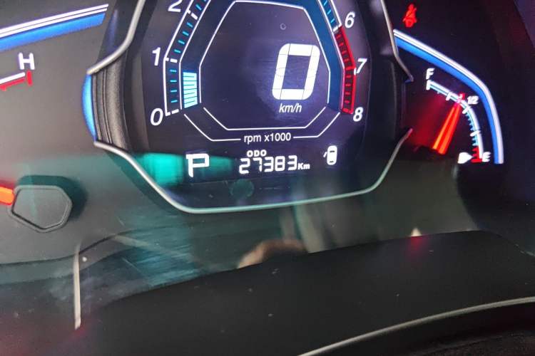 Used Luxgen S3 2016 1.6L CVT Flagship Edition Odometer Close Up