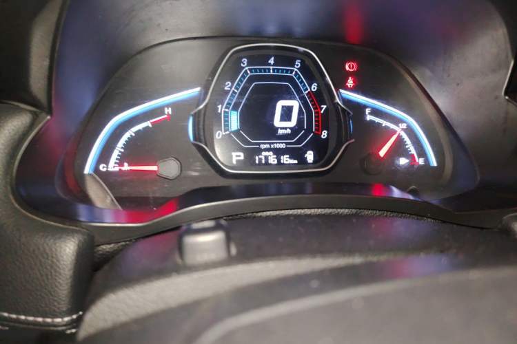 Used Luxgen S3 2016 1.6L CVT Smart Enjoyment Model Odometer Close Up