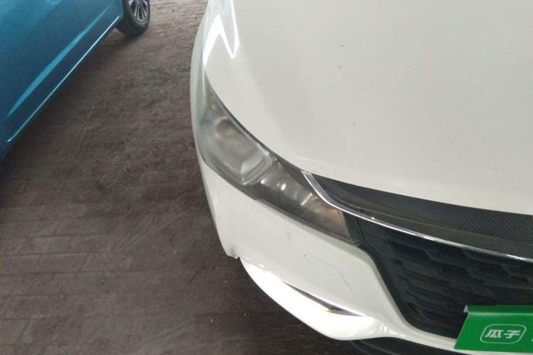 Used Luxgen S3 2016 1.6L Manual Luxury Model with Sunroof Right Front Headlight