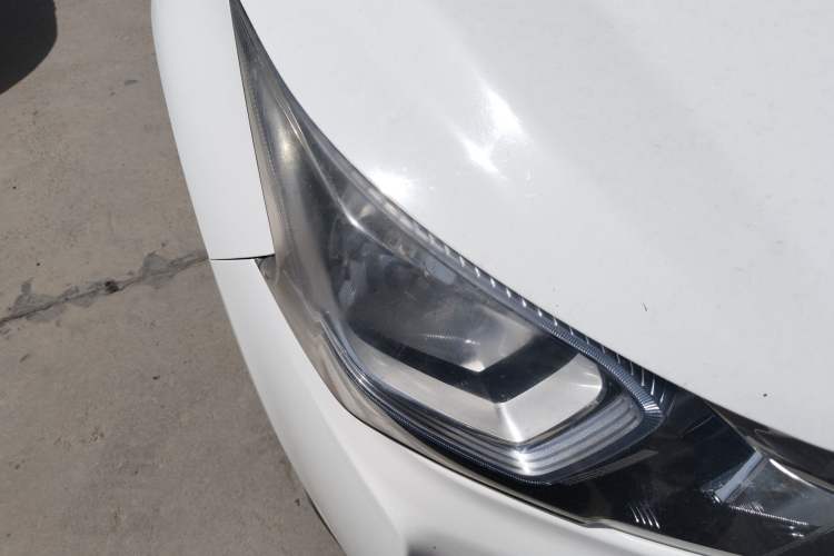 Used Luxgen S3 2016 1.6L Manual Smart Edition Right Front Headlight